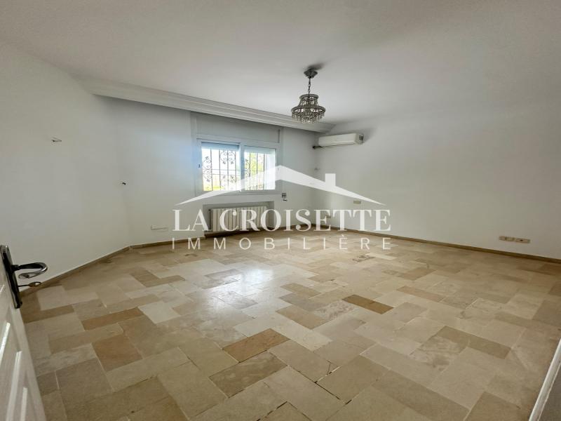 Villa S+3 à La Soukra
